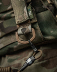 Fastening with D-ring
