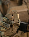 Fastening with D-ring