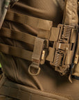 Fastening with D-ring