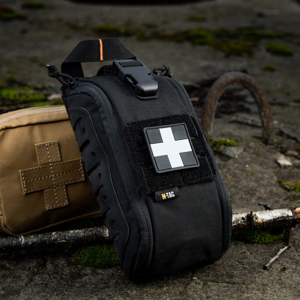 Patch Medic Cross Square PVC