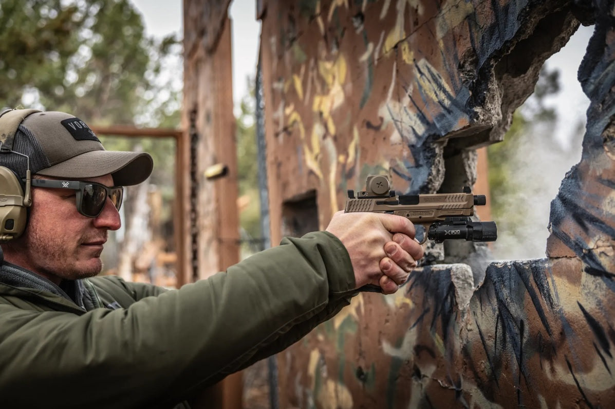 Vortex Enclosed Solar Mico Red Dot Defender-CCW 3 MOA Tan