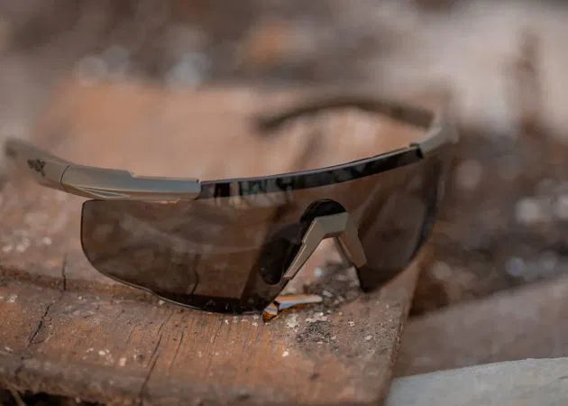 glasses_wiley_x_saber_adv_-_grey_clear_light_rust_shields_-_matte_od_green_frame_7__1.jpg