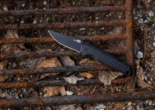 pocket_knife_sog_adventurer_lb_blackout_9_.jpg