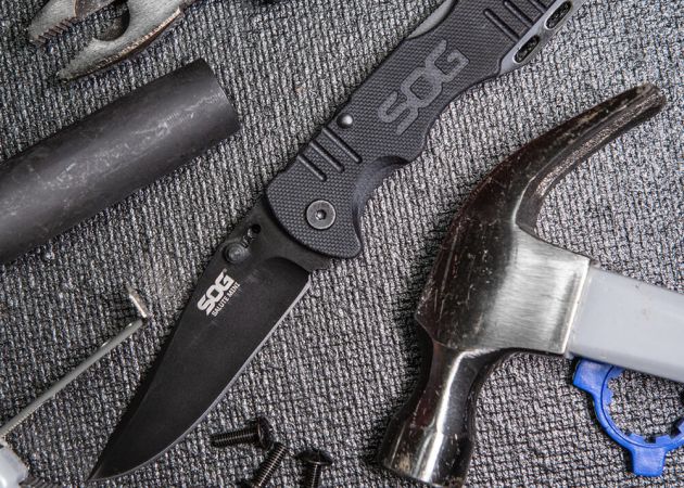 pocket_knife_sog_salute_mini_black_oxide_4_.jpg