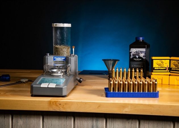weegschaal-en-kruitdispenser-frankford-platinum-series-intellidropper-electronic-_5_.jpg
